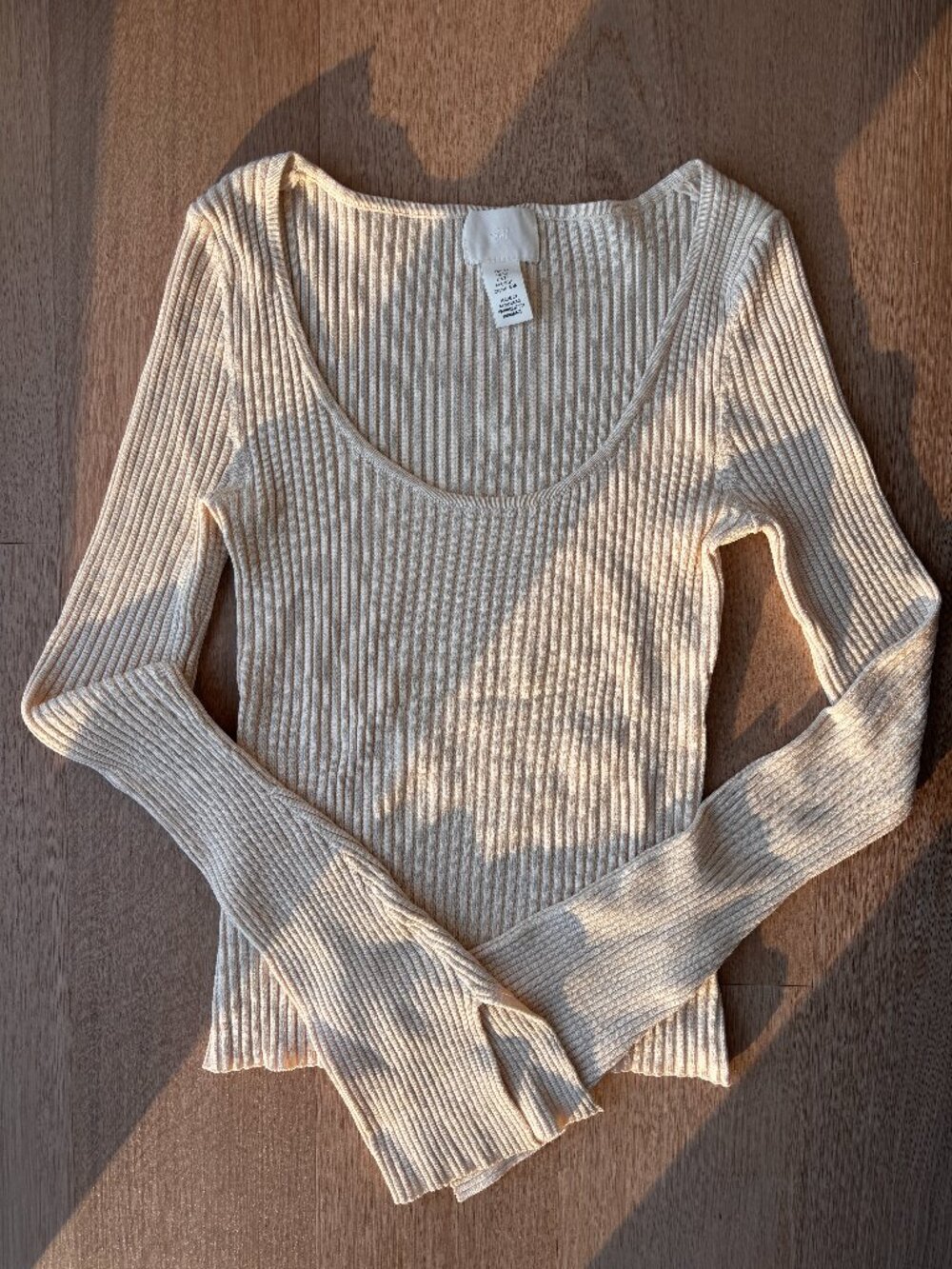 H&M Ivory Ribbed Knit Flare Sleeve Scoop Neck Top